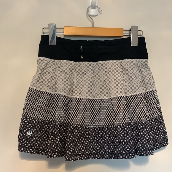 Lululemon Pace Rival Skirt II (Tall) *4-way Stretch - Picture 2 of 10